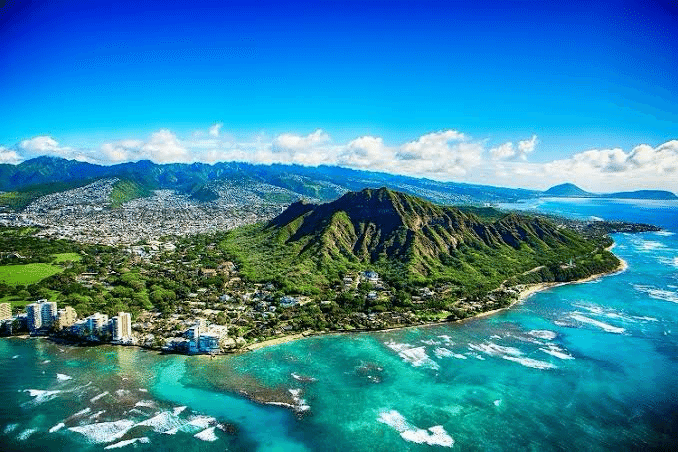 ハワイ・オアフ島のダイヤモンドヘッドの絶景