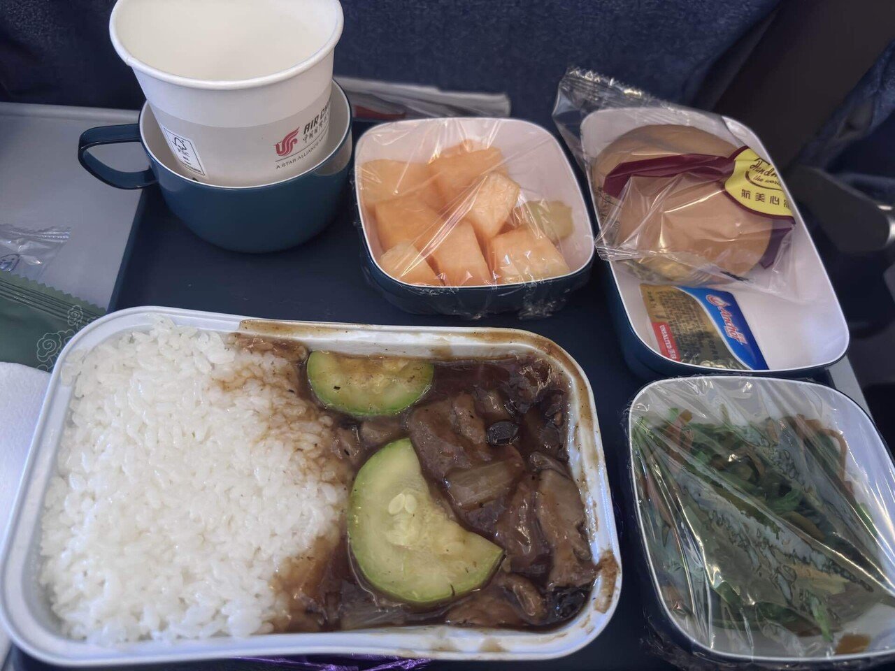 Air China 羽田⇄北京の機内食 ビーフ