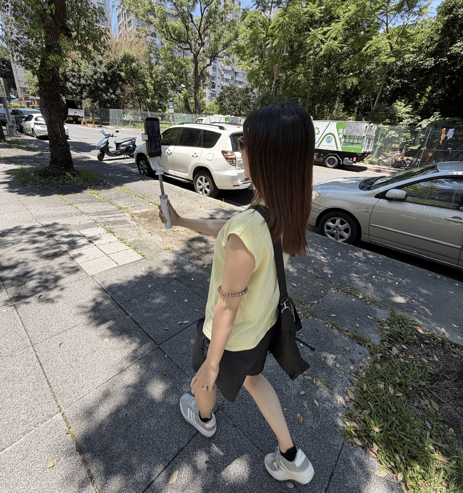 台北の街中で撮影した様子